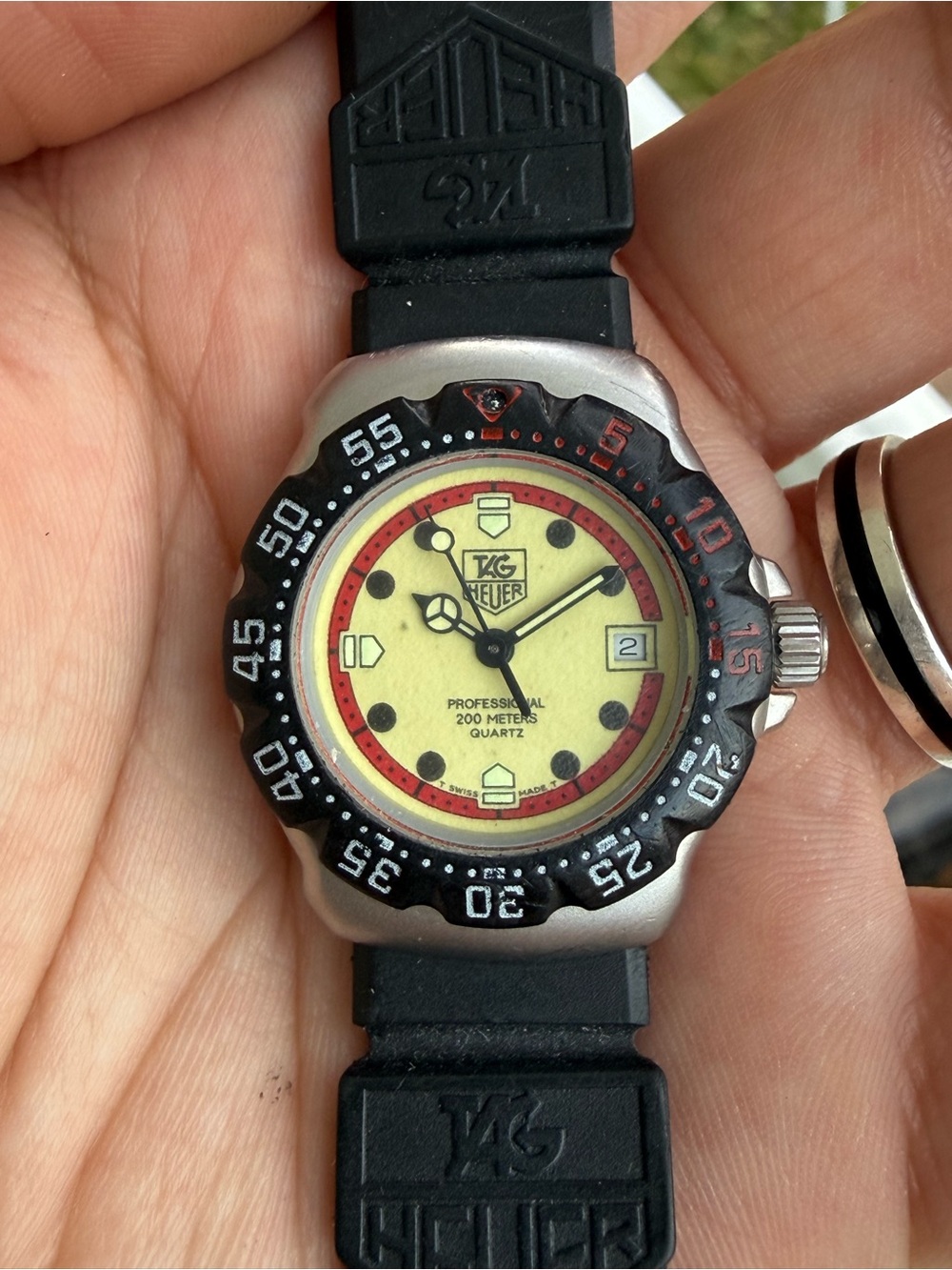 TAG Heuer Professional 200M Quartz Watch - Yellow Dial Formula 1 for women 28mm